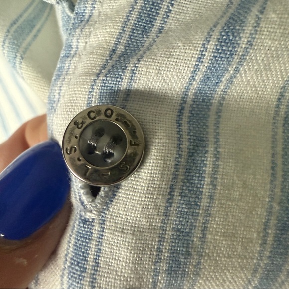 Vintage 90's Levi's Classic Blue and White Striped Casual Shirt button down - Picture 5 of 9
